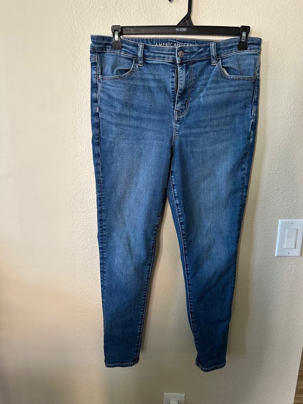 American Eagle jeans next level stretch skinny size 16/ NWOT 1247